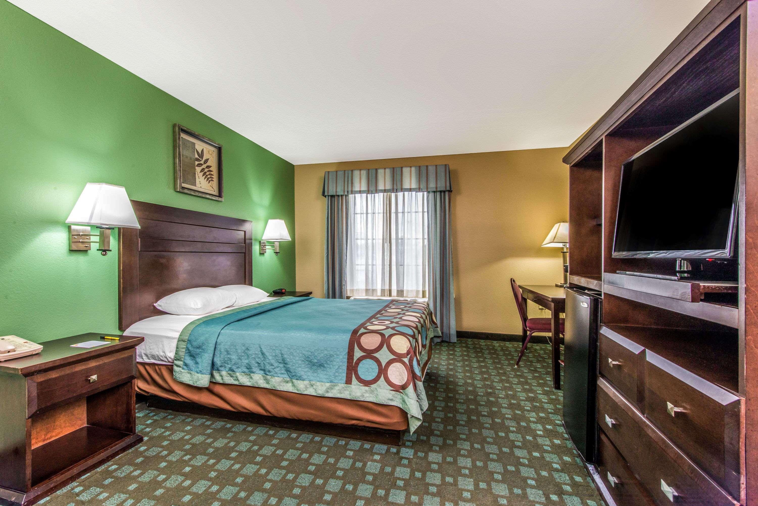 Super 8 By Wyndham Lake Charles/Sulphur Exterior foto