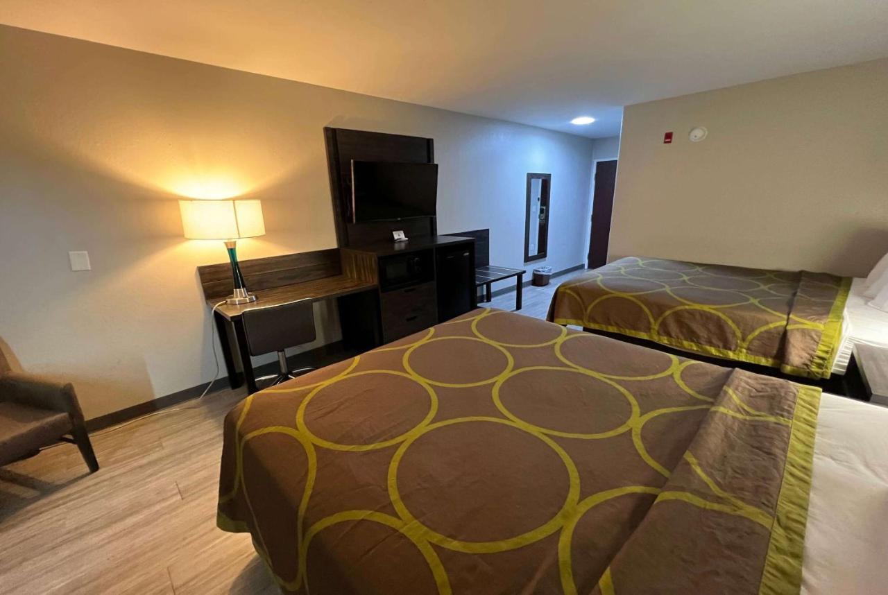 Super 8 By Wyndham Lake Charles/Sulphur Exterior foto